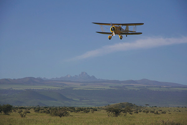 Kenya Flugsafari Nairobi Mombasa Kleinflugzeug Savanne Vogelperspektive